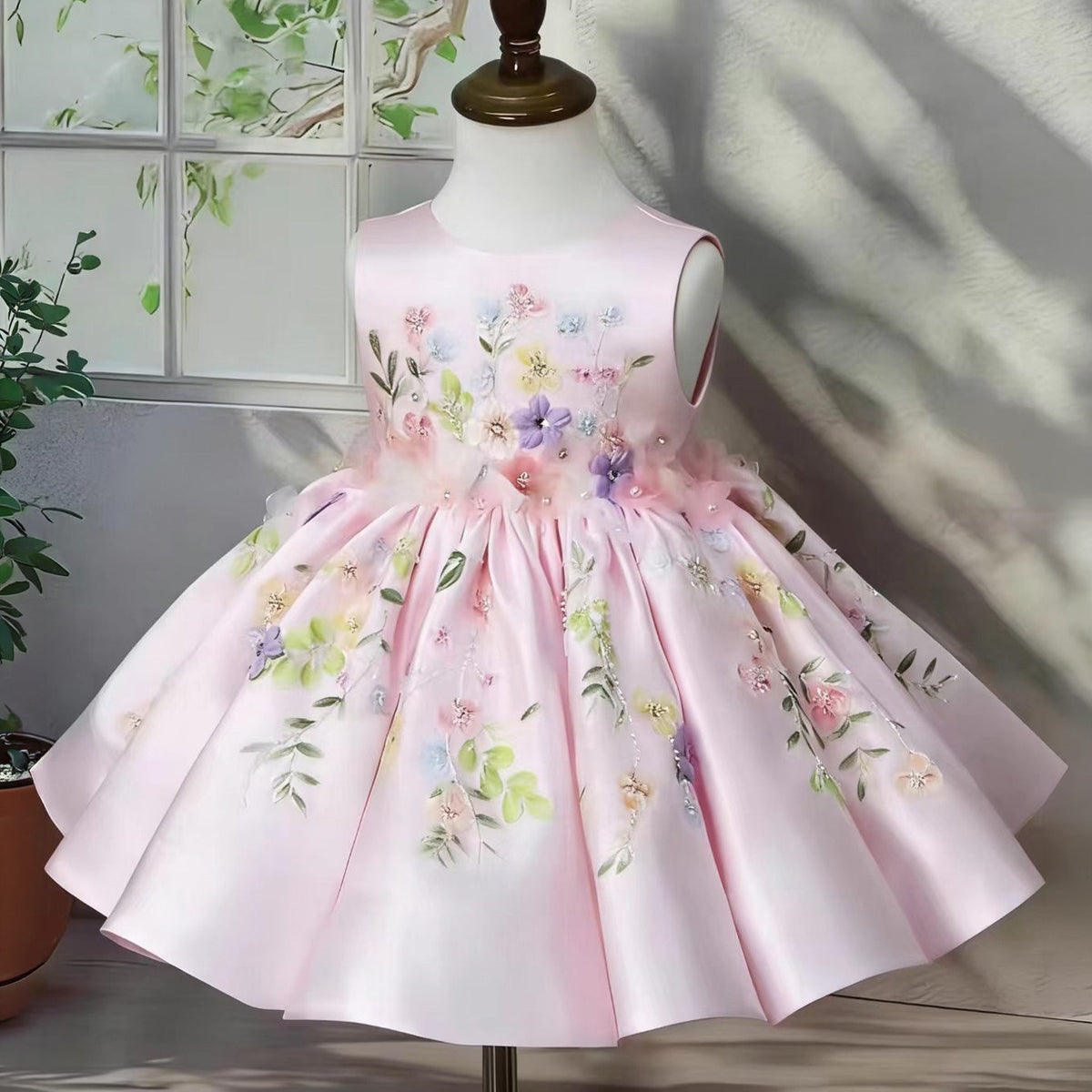 Aurélie Puff-Sleeve Flower Girl Dress in Pink, sleeveless