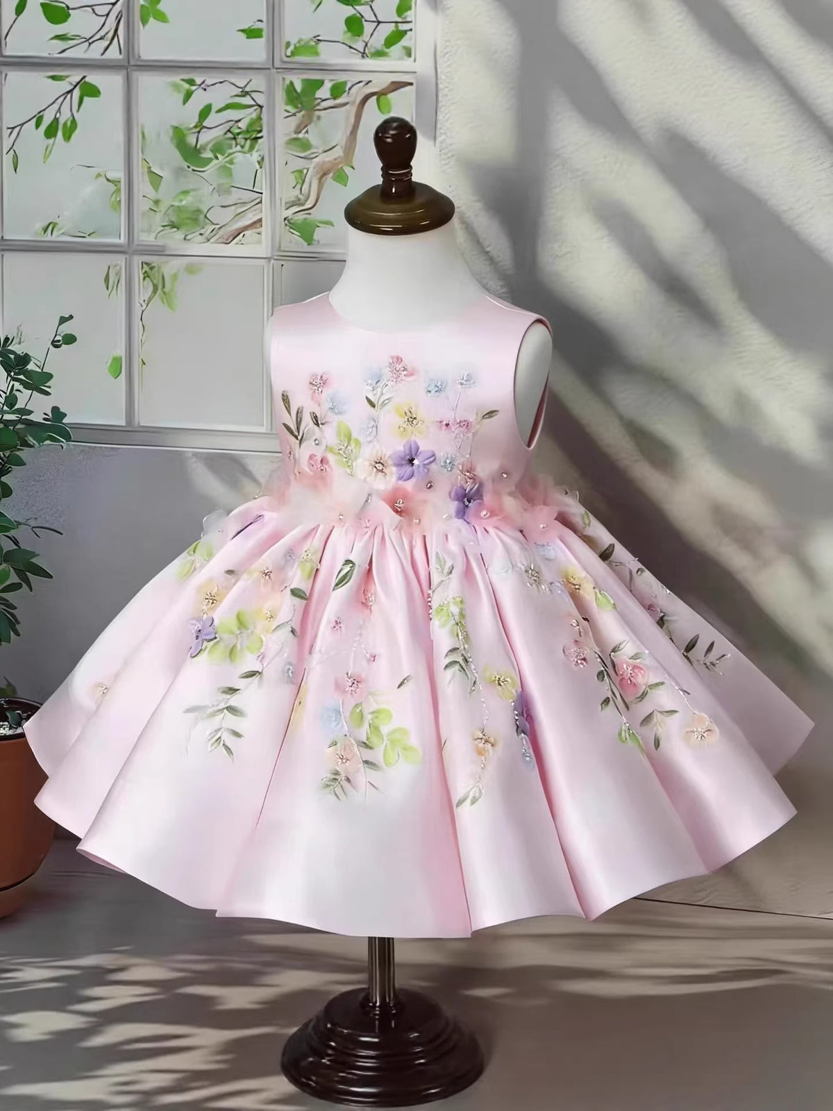 Aurélie Puff-Sleeve Flower Girl Dress detail